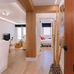 Elegancia Y Diseno En By 公寓 *