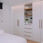 Elegancia Y Diseno En By 比戈