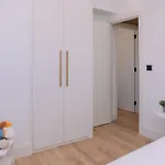 Elegancia Y Diseno En By