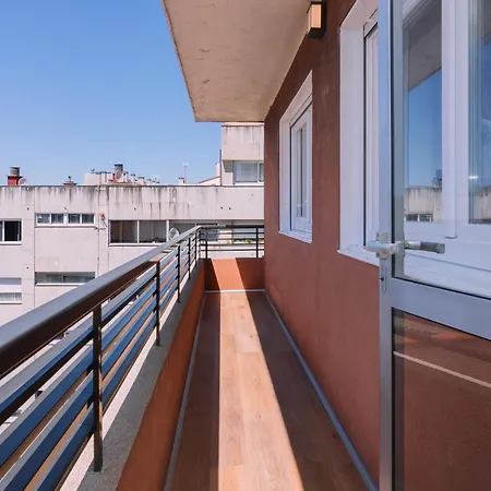 Elegancia Y Diseno En By 比戈