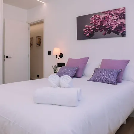 Elegancia Y Diseno En By 公寓 比戈