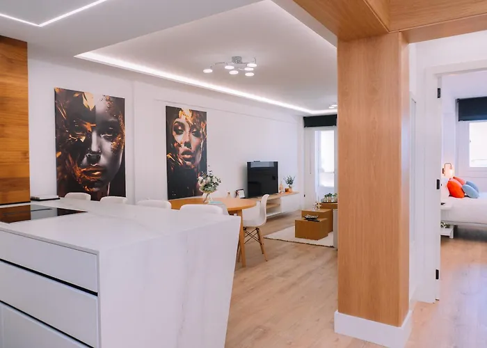 Elegancia Y Diseno En By Apartmán Vigo