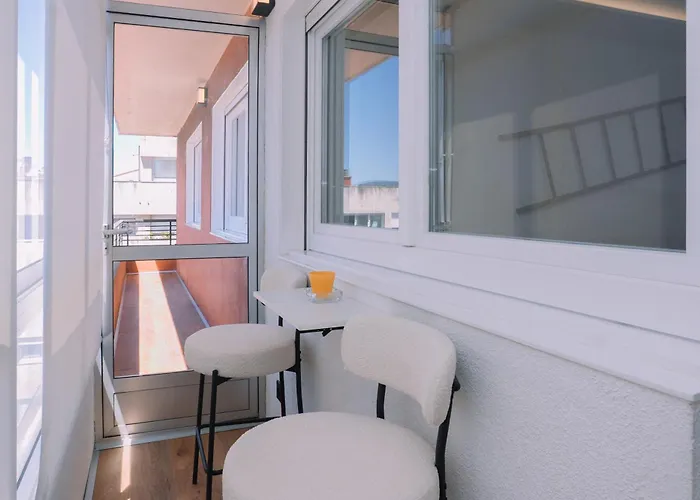 Elegancia Y Diseno En By * Vigo