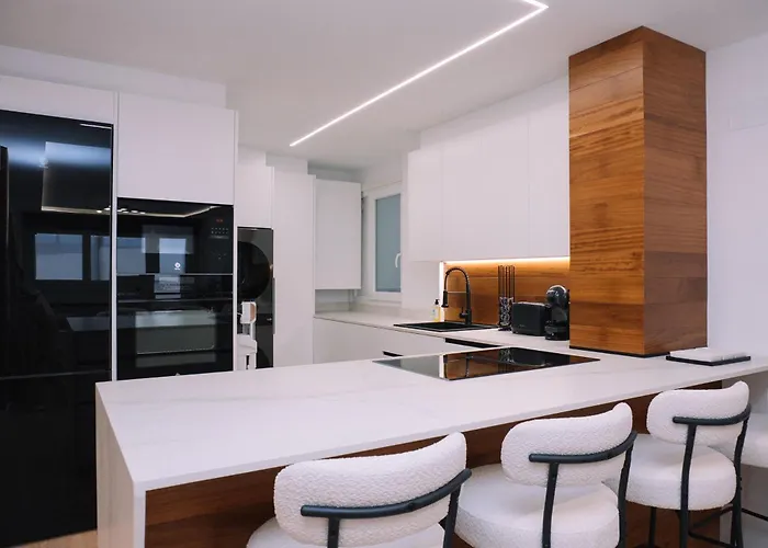 Elegancia Y Diseno En By Apartman Vigo